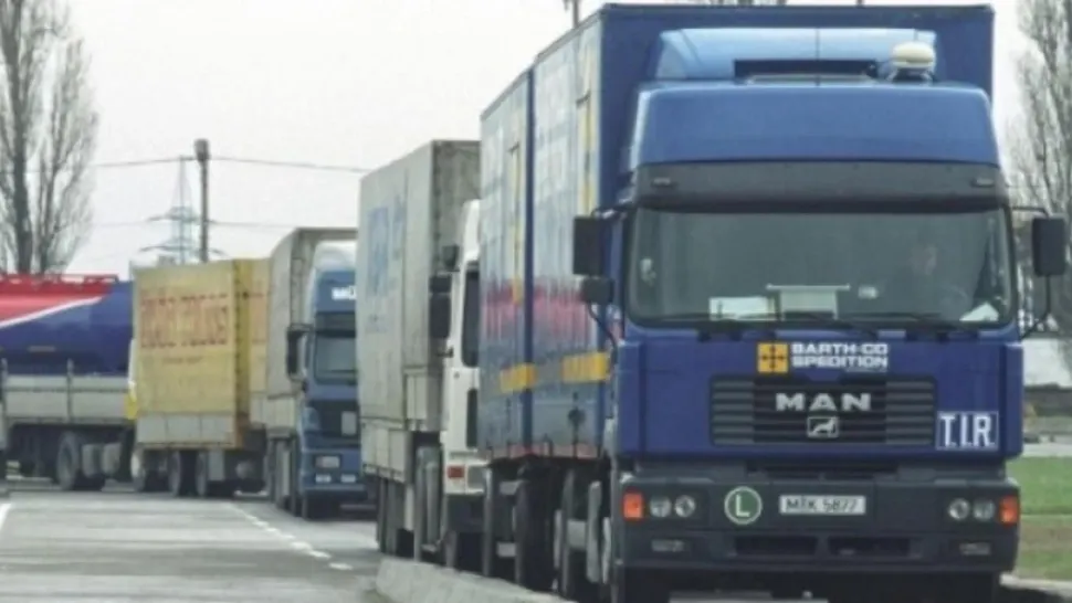 Nicușor Dan a promulgat legea care interzice obligarea șoferilor de camion să încarce sau să descarce marfa