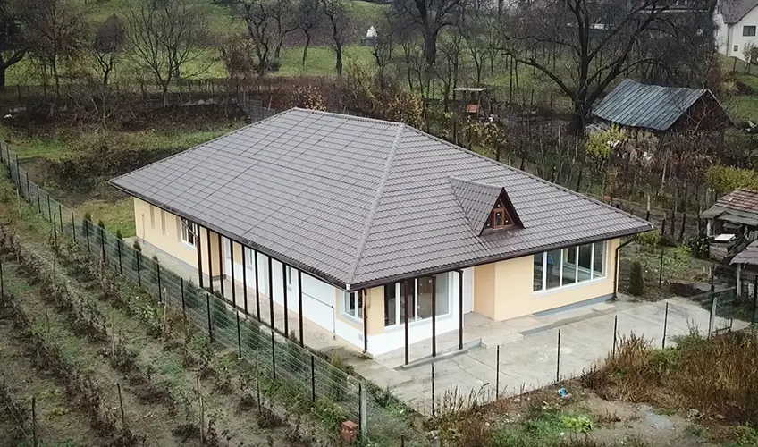 Trei case de tip familial pentru copiii din centrele de plasament vor fi inaugurate în Bistrița-Năsăud