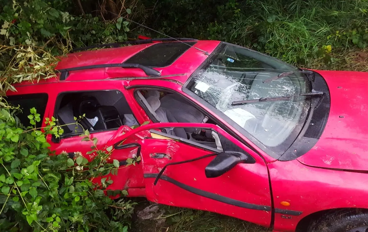 Grav accident rutier în localitatea Dumbrava. Cinci persoane implicate, dintre care una în stop cardio-respirator (FOTO)