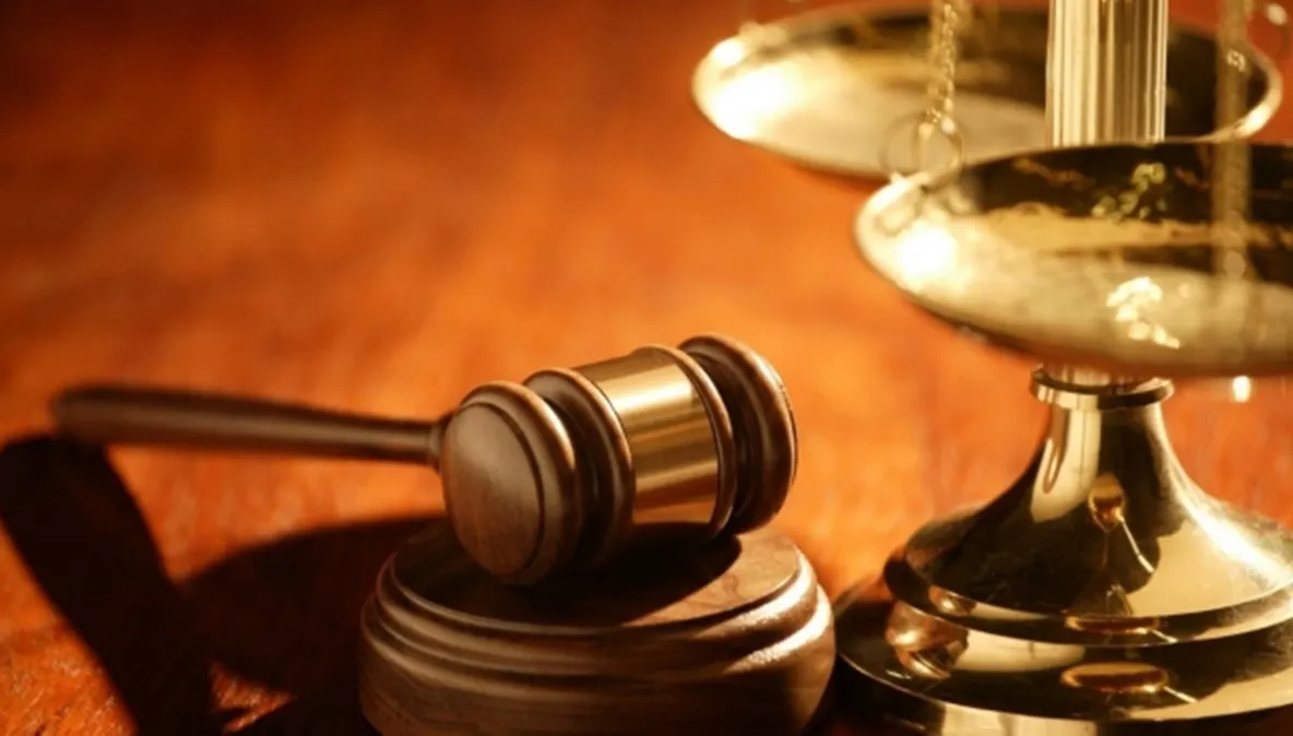 Infractori periculoși, trimiși în judecată de procurorii bistrițeni! Unul a violat o bătrână, celălalt a vrut să ucidă