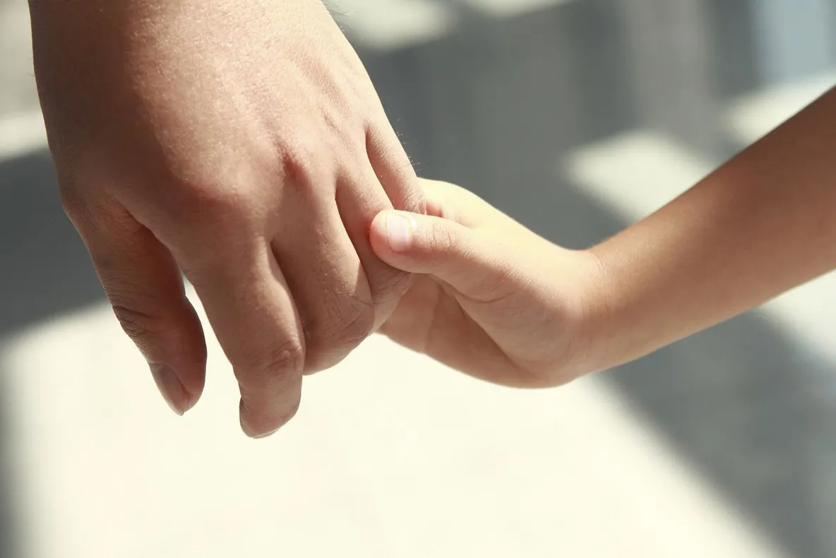 Direcția de Asistență Socială și Protecția Copilului Bistrița-Năsăud va organiza cursuri pentru pregătirea asistenților maternali profesioniști