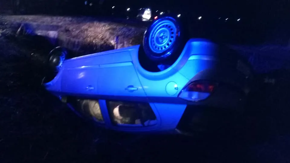 Autoturism răsturnat pe DN 17 D, în Salva! Doi tineri clujeni au ajuns la spital