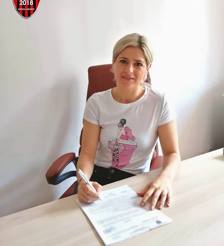 Handbalista Nicoleta Dincă rămâne la Bistrița