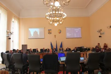 Consilierii locali ai PNL, revoltați atitudinea primarului Ovidiu Crețu și a consilierilor PSD din Consiliul Local Bistrița