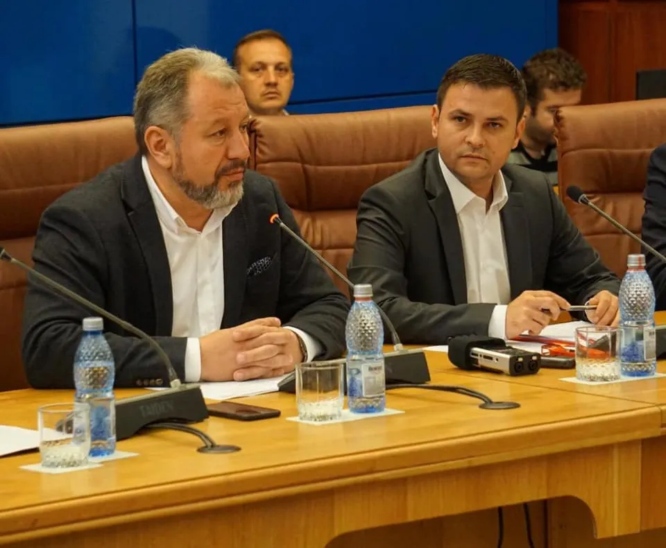 Președinții de consilii județene, aleși prin vot uninominal