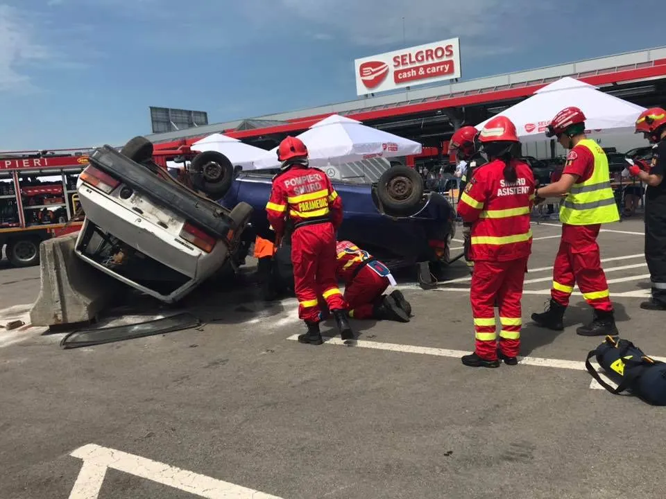 Salvatorii, în concurs! Bistrița găzduiește o competiție de descarcerare și acordare a primului ajutor (FOTO)