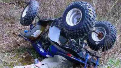 Rupt de beat, un bistrițean a ajuns cu ATV-ul într-un șanț de pe DJ 151