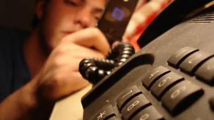 Atenție la premiile telefonice! Bărbat din Bistrița-Năsăud, țepuit de o bucureșteancă