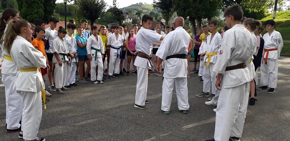 Circa 100 de tineri,  în Tabăra Militară de Vară de la Sângeorz-Băi (FOTO/VIDEO)