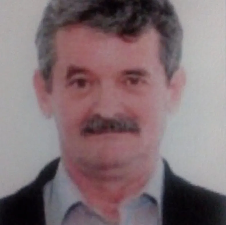 L-ați văzut? Bărbatul din imagine a dispărut de la domiciliu de câteva zile. Familia îl caută