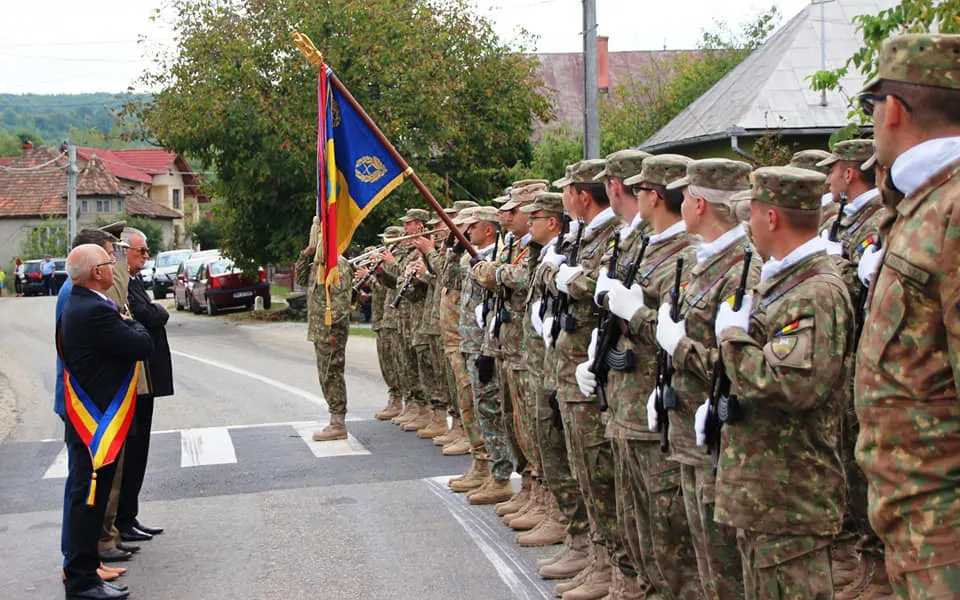 Ceremonie militară pentru comemorarea generalului Grigore Bălan, în Bistrița-Năsăud (FOTO)
