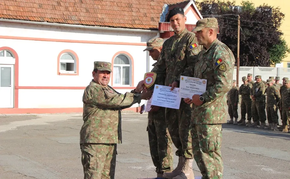 Cei mai buni militari ai Brigăzii 81 Mecanizată ”General Grigore Bălan”, premiați (FOTO)