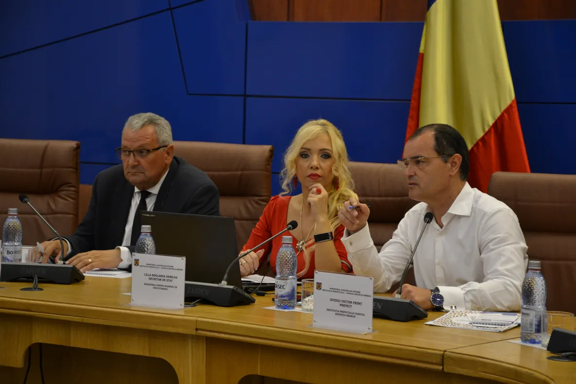 Românii care doresc să plece în străinătate, îndemnați să se informeze bine înainte de face acest lucru