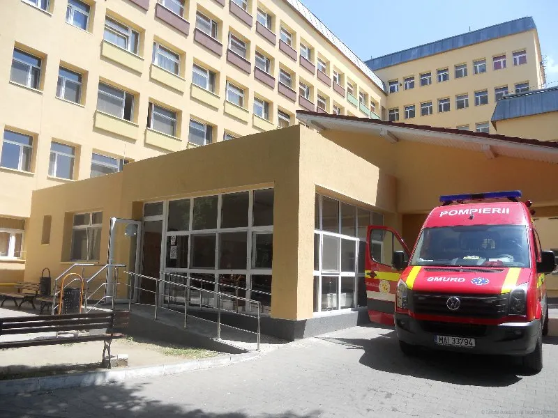 Tânăr sub influența alcoolului, la spital după ce a căzut cu bicicleta