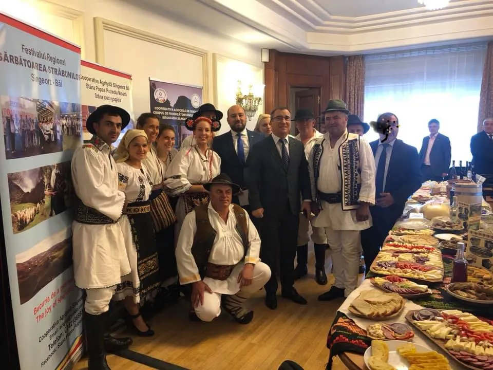 Ionuț Simionca: Mândru că sunt bistrițean! Tradițiile culinare și cultura populară din Bistrița-Năsăud, în centrul atenției în Parlamentul României