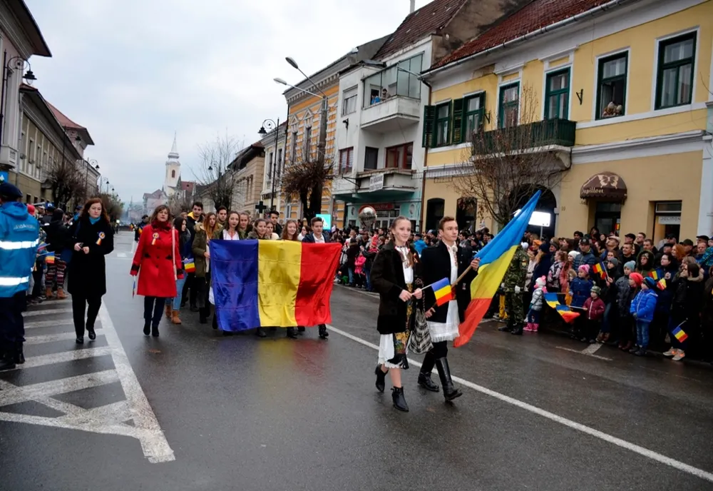 Iată cum va fi sărbătorită Ziua Națională a României în județul Bistrița-Năsăud. Programul complet al evenimentelor