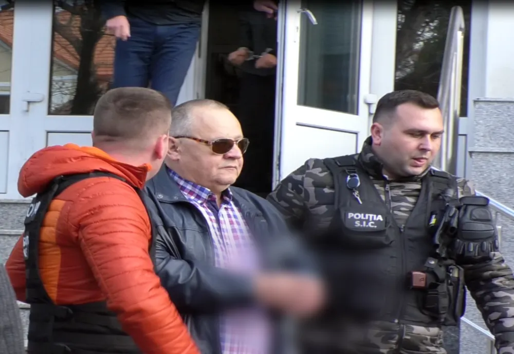 Administratorul hotelului Diana din Bistrița rămâne după gratii
