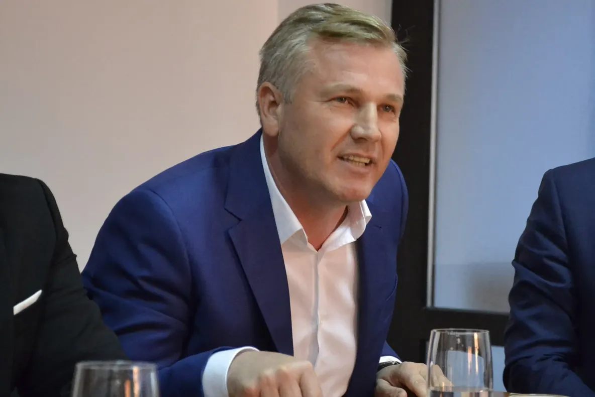 Stelian Dolha (PNL): ”Căștile din urechile președintelui - un fake-news grosolan lansat de PSD!”