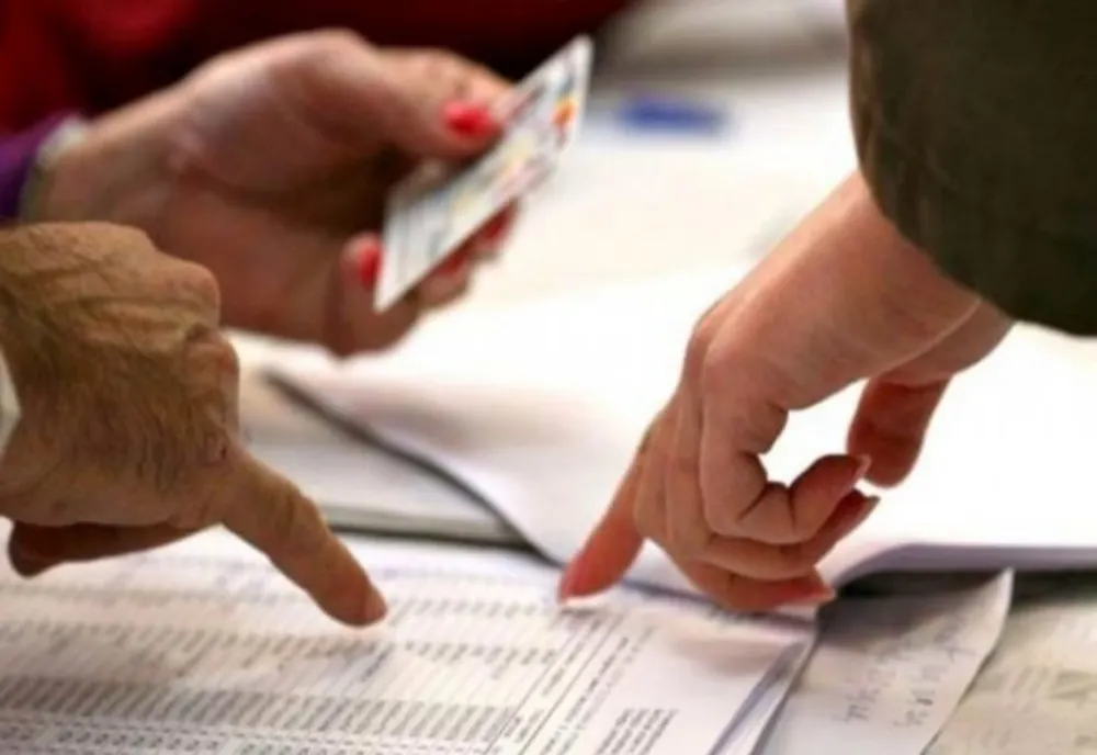 Peste 50.000 de alegători din Bistrița-Năsăud au votat până la ora 13:00