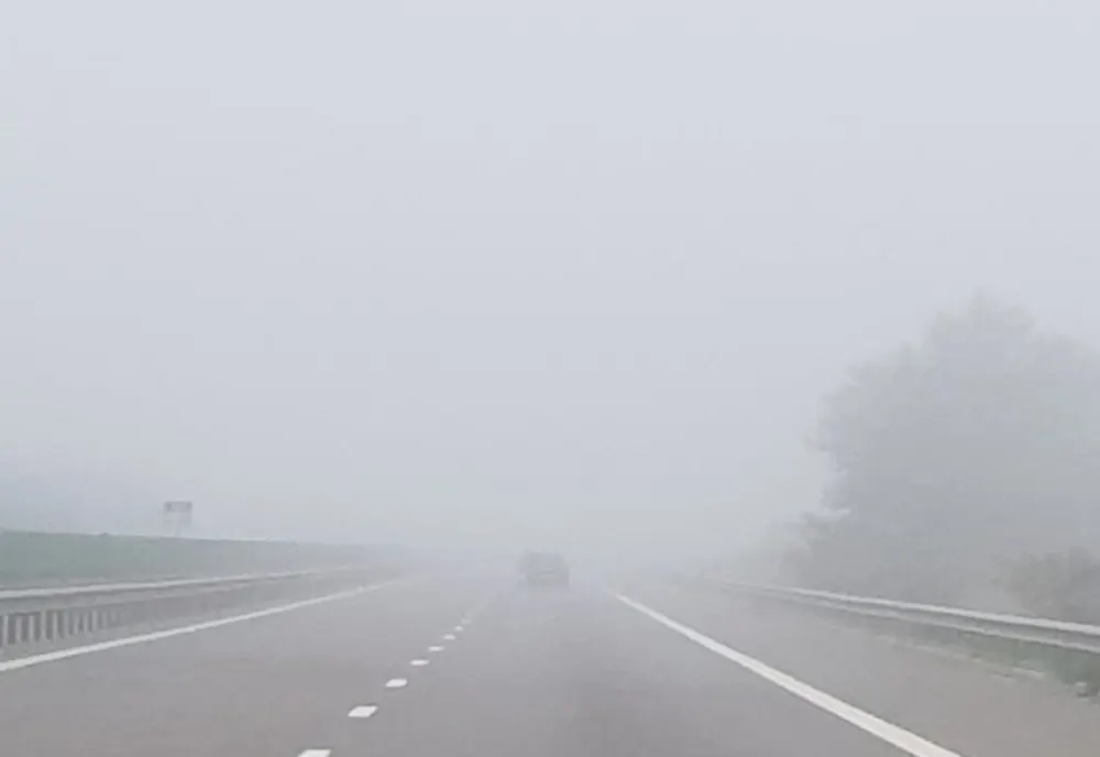Bistrița-Năsăud sub cod galben de ceață și chiciură! Care sunt localitățile vizate