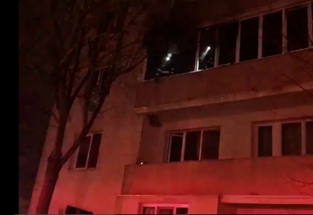VIDEO: Incendiu în Bistrița! Un bărbat a murit, iar alte cinci au ajuns la spital
