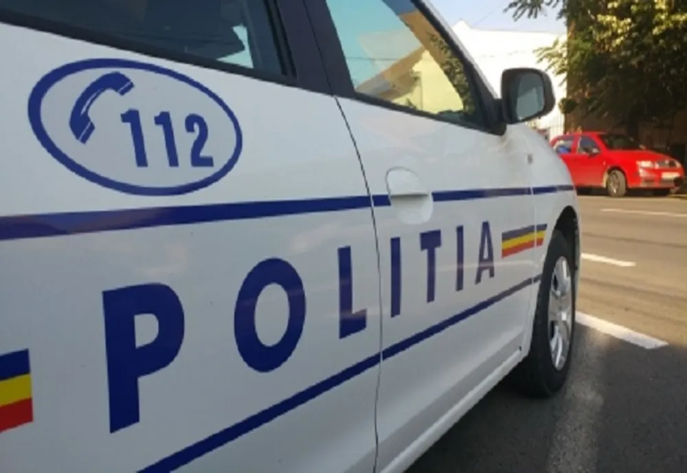 Carambol pe un bulevard din Bistrița! Un bărbat a ajuns la spital