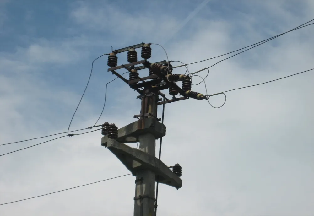 Peste 200 de consumatori din Bistrița-Năsăud, fără alimentare cu energie electrică în această dimineață