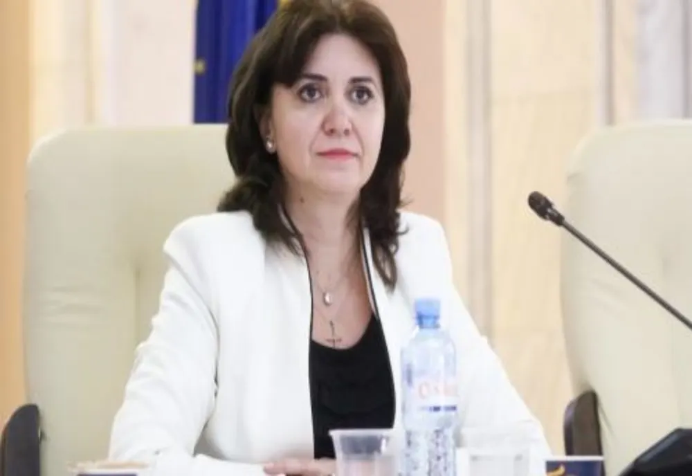 Evaluarea Națională, în data de 15 iunie. Bacalureatul va începe pe 22 iunie. Examenele se vor susține în conformitate cu noua programă.