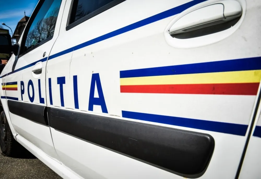 Bărbat din Bistrița-Năsăud, beat la volan și cu permisul suspendat, implicat într-un accident rutier, după care a dispărut