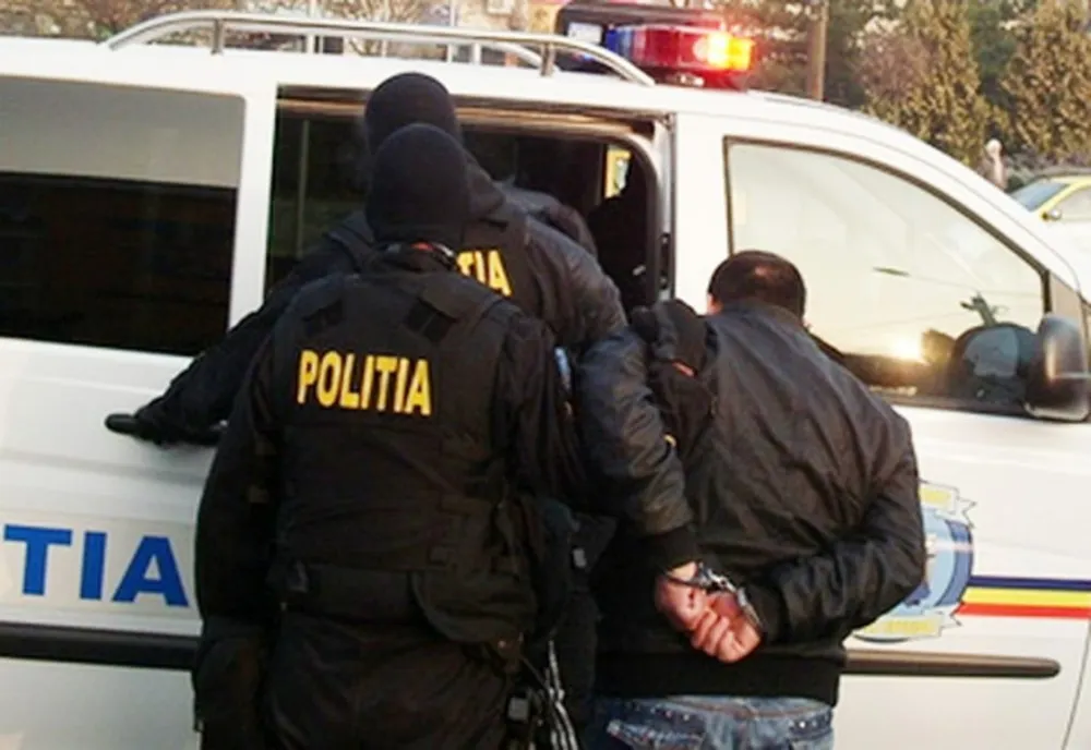 Trei gălățeni, reținuți pentru înșelăciune de polițiștii din Bistrița-Năsăud!