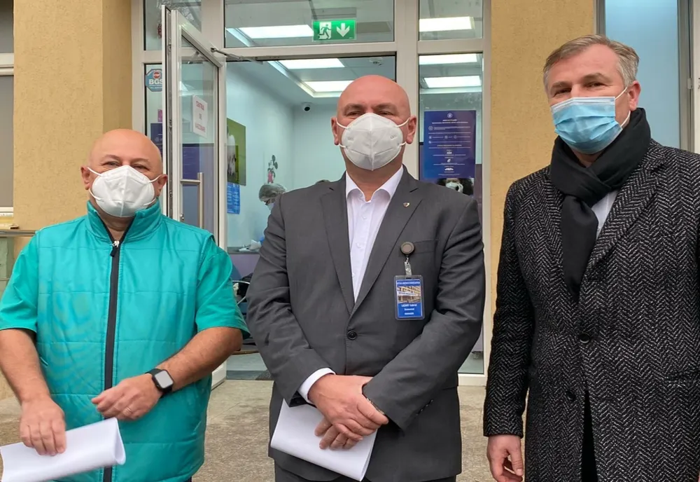 FOTO: A început campania de vaccinare anti-Covid, în Bistrița-Năsăud! Cadrele medicale, primele vizate. Cine sunt primii vaccinați din județ