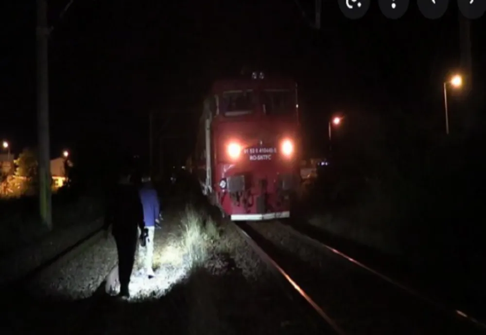 FOTO: Accident tragic la o trecere de cale ferată în Miceștii de Câmpie! Doi copii au murit