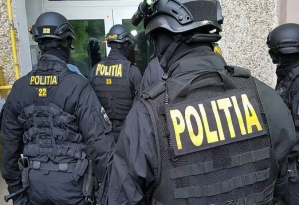 Trei bărbați și o femeie din Bistrița-Năsăud, reținuți pentru distrugere prin incendiere și furt calificat, în urma unor percheziții domiciliare