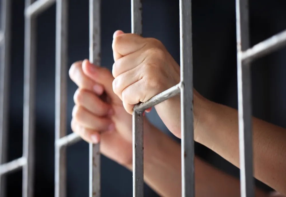 Bistriţean condamnat la închisoare cu executare pentru infracțiuni rutiere! A fost încarcerat la Satu Mare