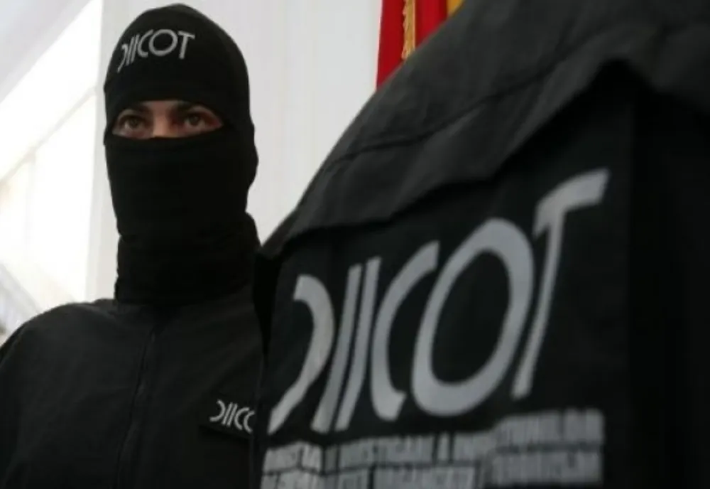 Bistrițean, arestat preventiv pentru pornografie infantilă, act sexual cu un minor și operațiuni cu substanțe susceptibile a produce efecte psihoactive