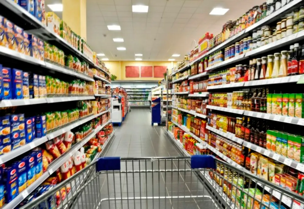 Singurul aliment care se ieftinește în România - Toți retailerii au fost de acord să scadă prețurile cu 20%