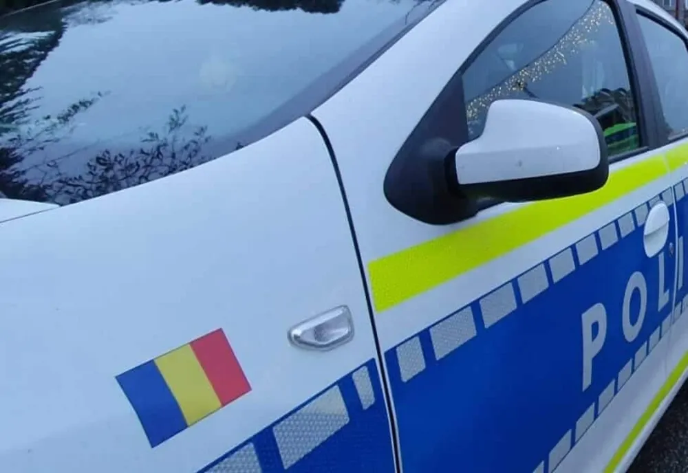 Buzoian, amendat drastic de polițiștii bistrițeni, pentru mai multe abateri rutiere! În autoturism au fost găsite și substanțe halucinogene