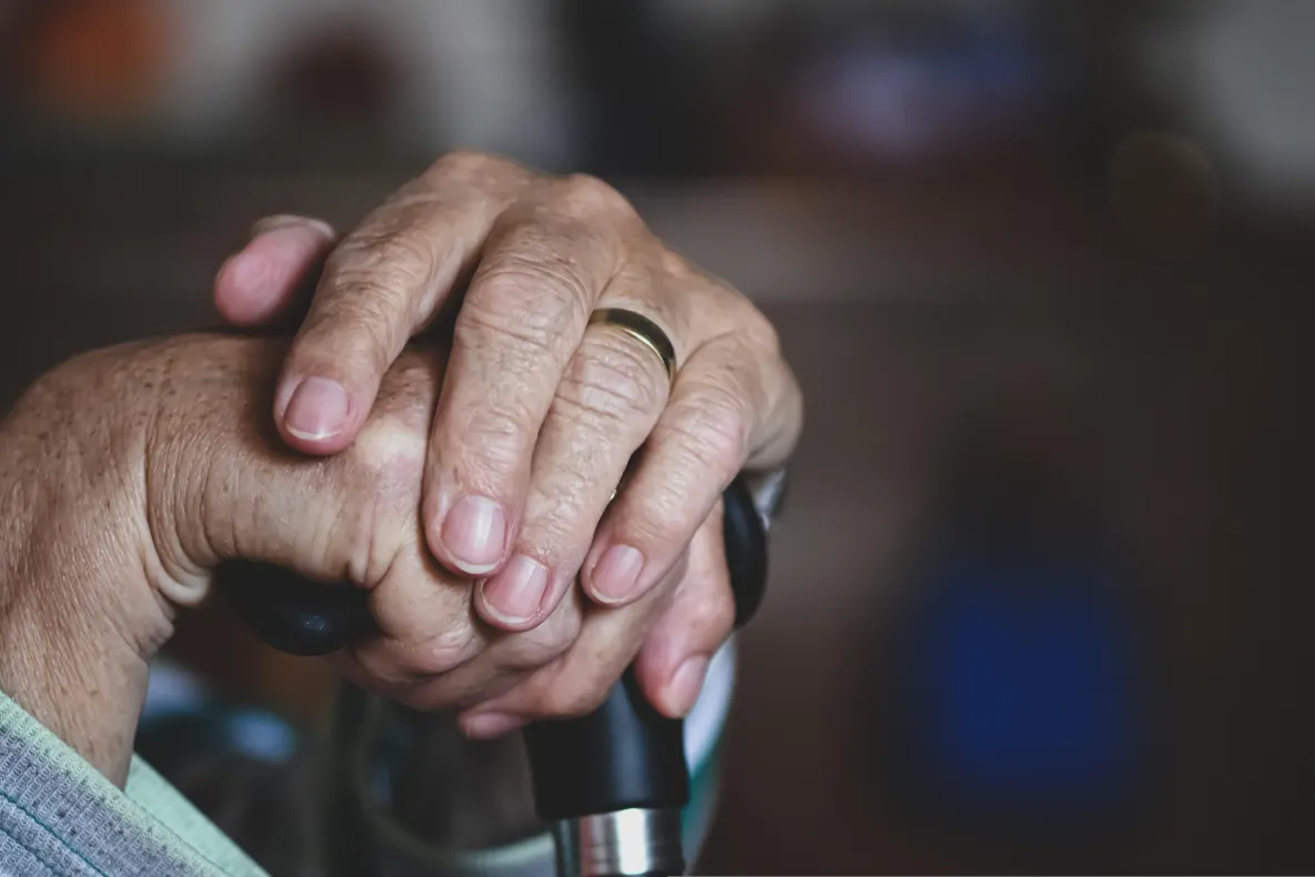 Drama pensionarilor din România: pensii sub 3.000 de lei și tot mai puțini angajați care susțin sistemul