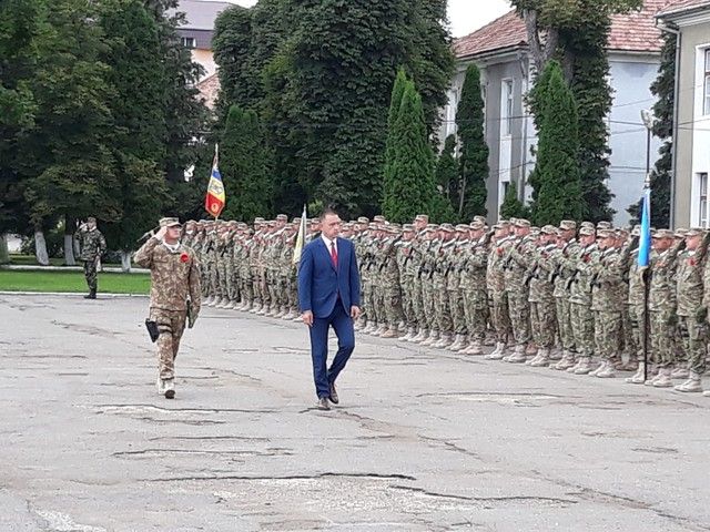 Ministrul Apărării Naționale, Mihai Fifor, la ceremonia militară prilejuită de plecarea în Afganistan a militarilor bistrițeni (FOTO/VIDEO)