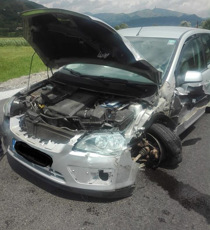 Accident rutier cu șase persoane implicate pe DN 17D (FOTO)