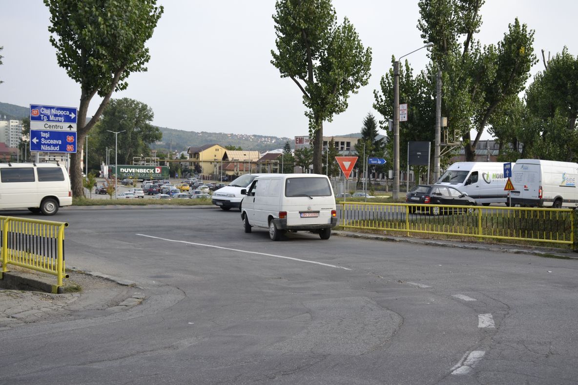 La Bistrița a început construcția celui mai scump sens giratoriu din istoria orașului. Întreaga investiție se ridică la circa 800.000 de euro (FOTO)