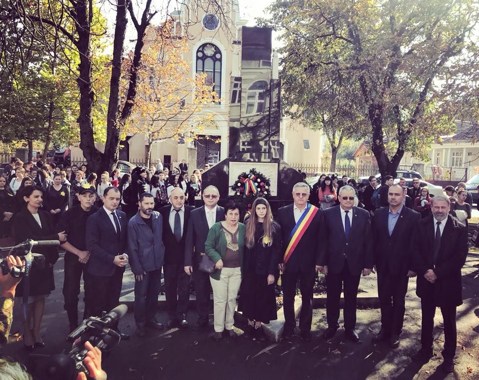 Victimele Holocaustului, comemorate la Bistrița (FOTO)