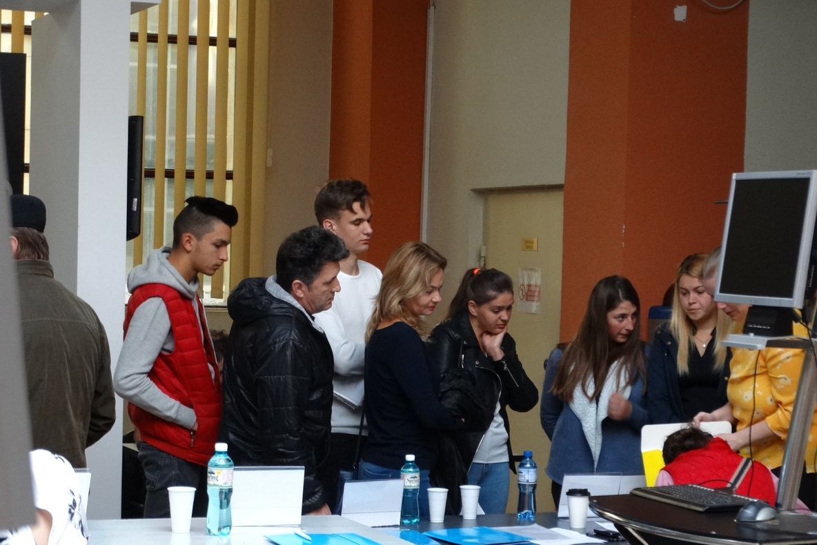 Peste 370 de absolvenți, înscriși în evidențele AJOFM Bistrița-Năsăud! Vezi când va avea loc Bursa locurilor de muncă