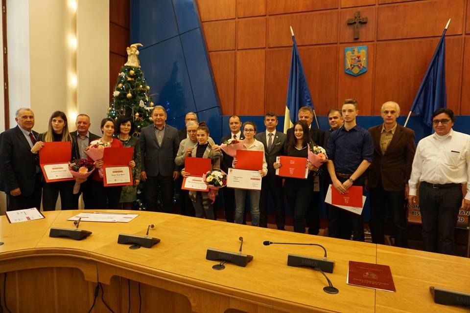 Sportivii și antrenorii valoroși ai județului Bistrița-Năsăud, premiați de Consiliul Județean (FOTO)