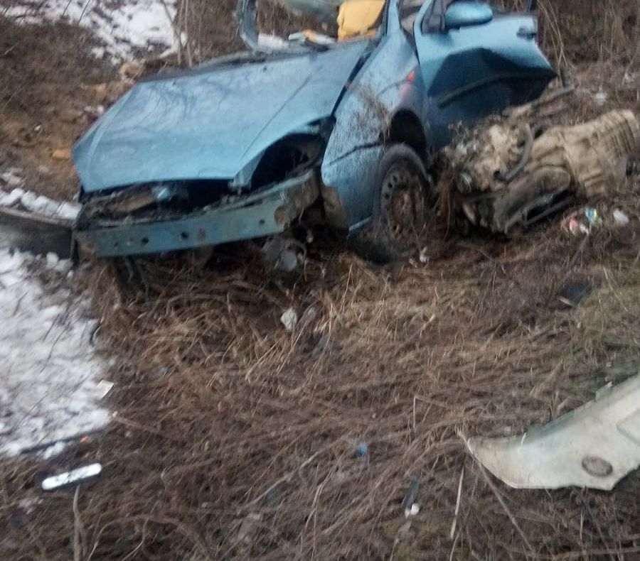 Șoferul unui autoturism înmatriculat în Bistrița-Năsăud și-a pierdut viața într-un accident produs în judeţul Caraş-Severin (FOTO)