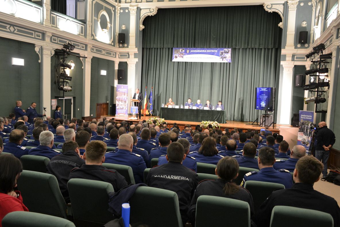 Mii de misiuni ale jandarmilor bistrițeni, derulate în anul 2018. Printre obiectivele pe acest an se numără și înființarea unui post de jandarm montan la Colibița (FOTO)