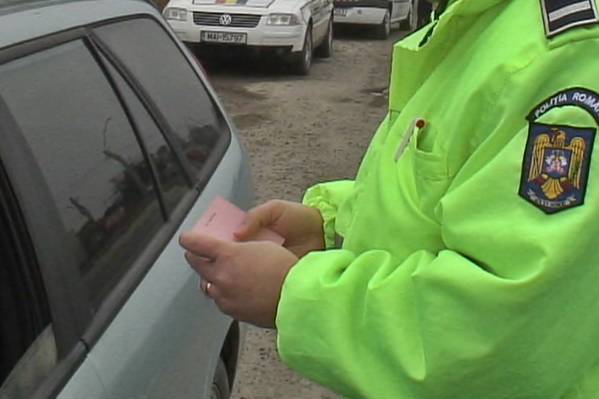 Sancțiuni drastice pentru un șofer din Bistrița-Năsăud care efectua ilegal transport pe persoane pe ruta București - Brașov