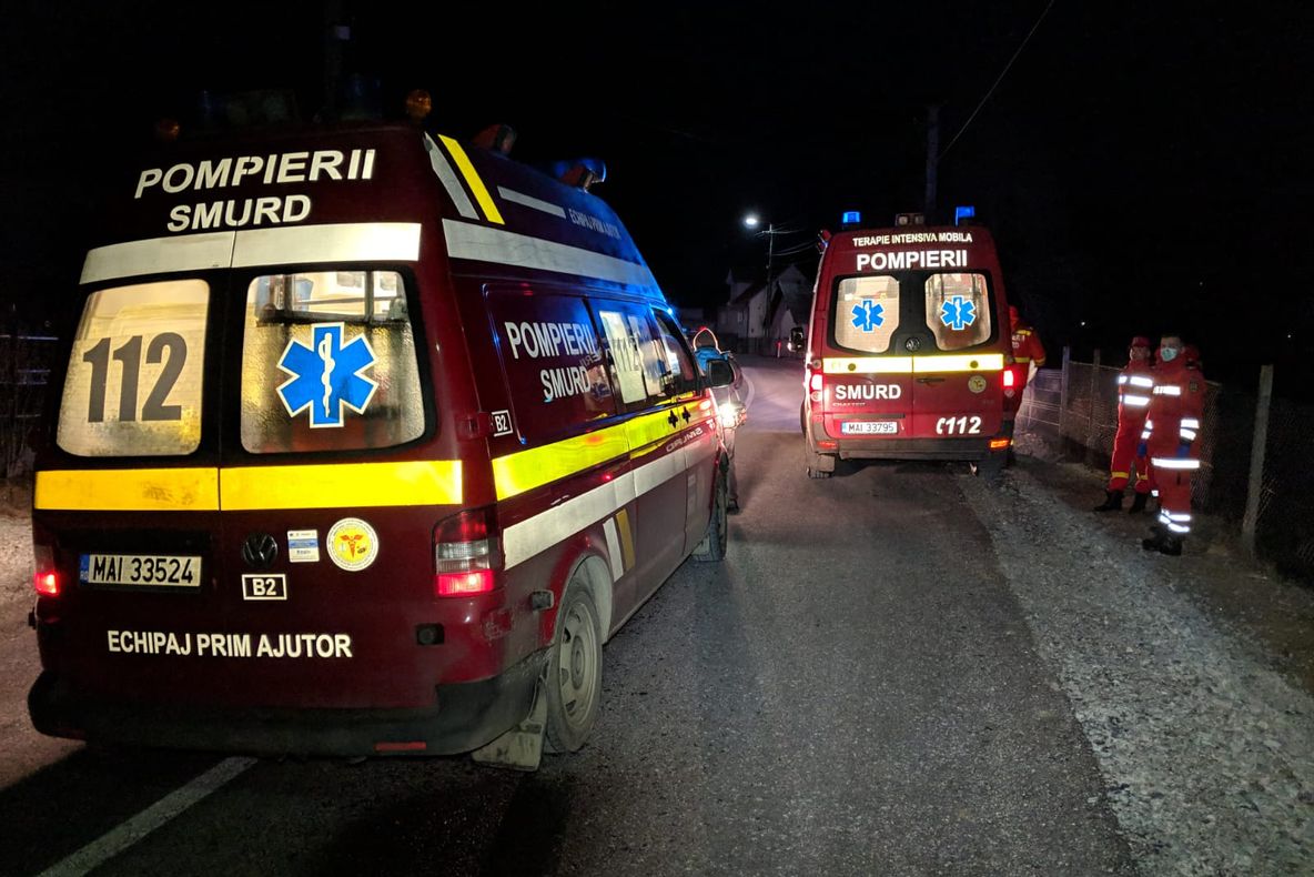 Un pieton și-a pierdut viața după ce a fost lovit de un microbuz pe DN 17C din Bistrița-Năsăud (VIDEO)