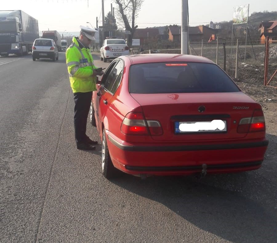Polițiștii au aplicat sancțiuni de aproape 100.000 de lei pentru viteză (FOTO)