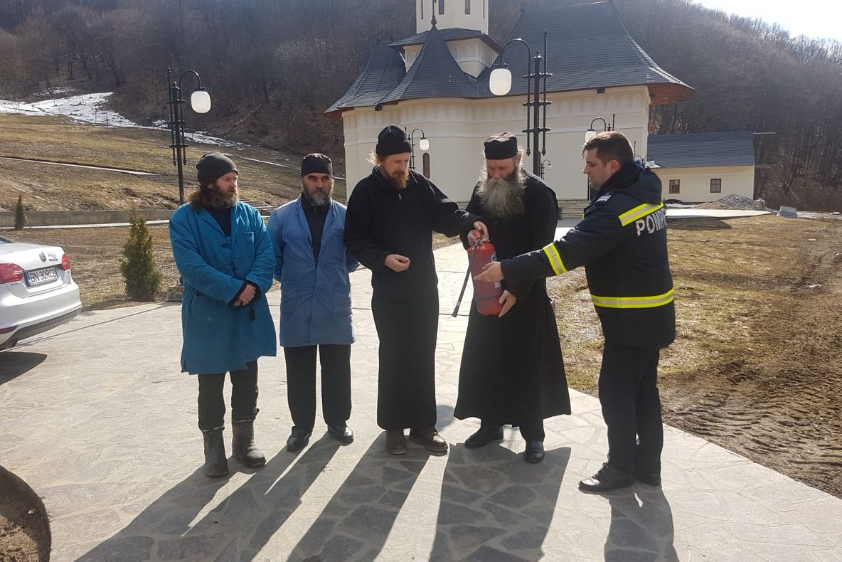 Biserici din Bistrița-Năsăud, amendate de pompieri! Controalele continuă